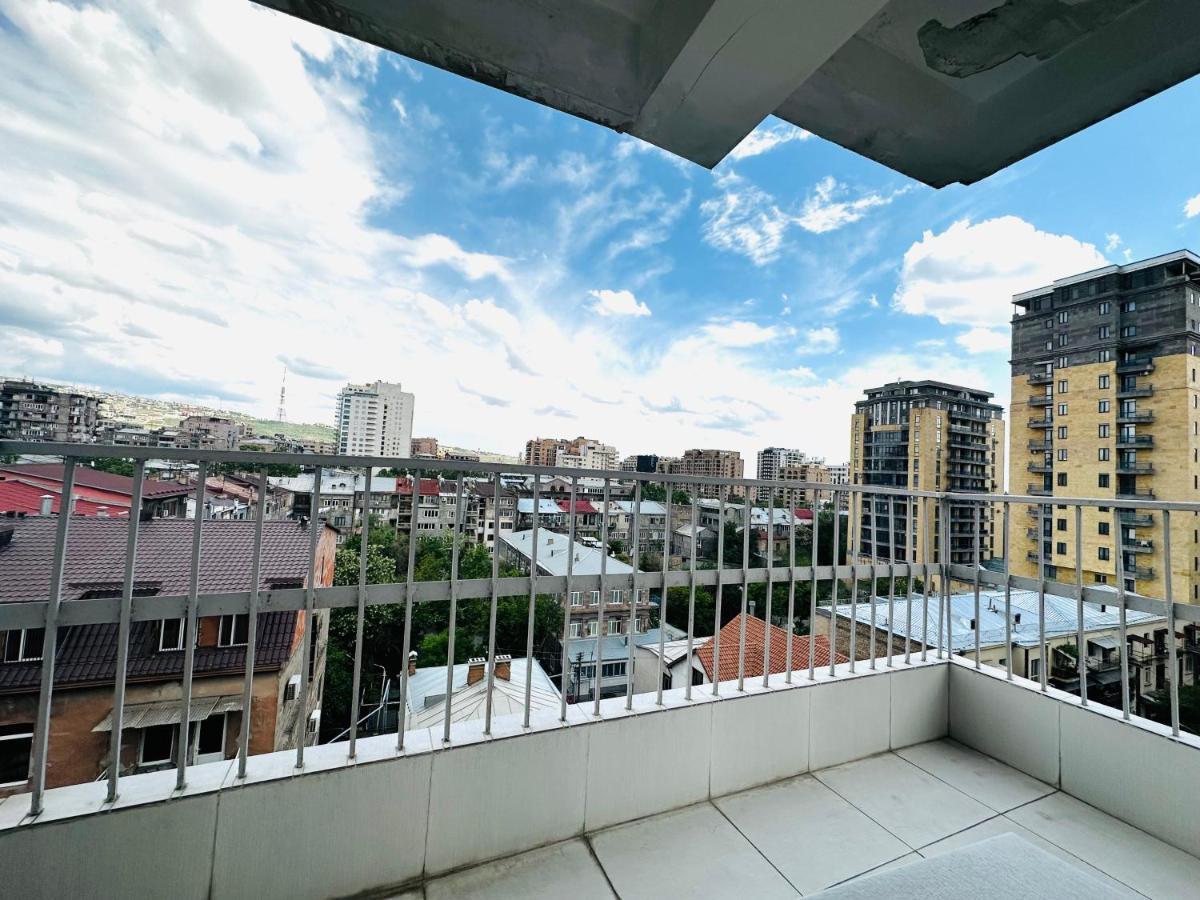 Suite Apartment On Pushkin Street Erevan Exterior foto