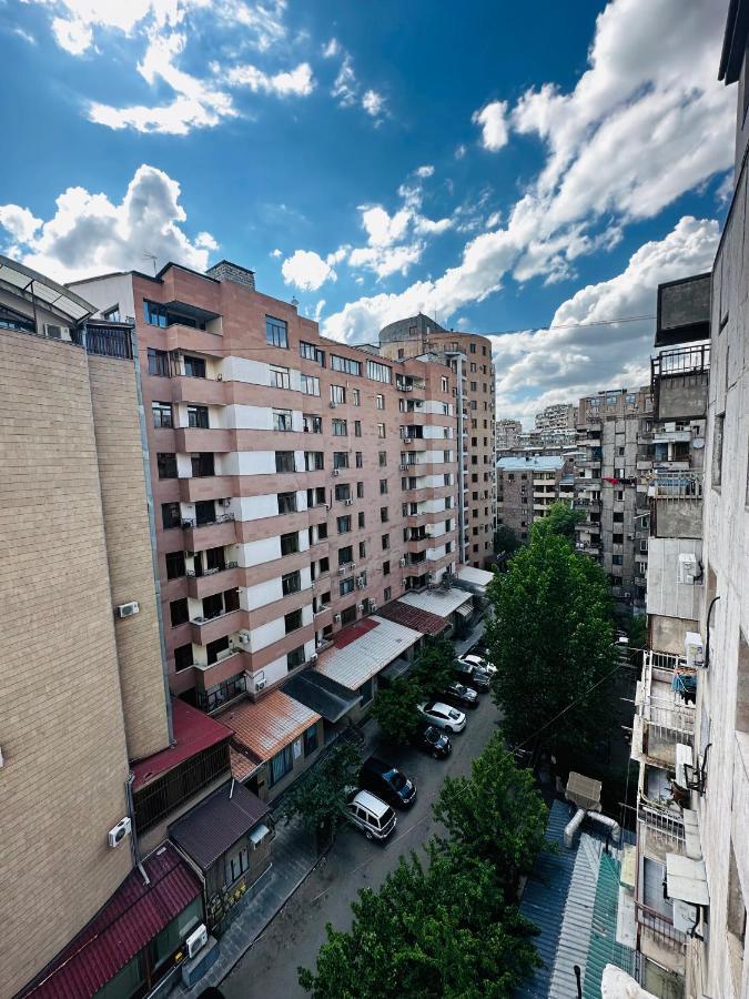 Suite Apartment On Pushkin Street Erevan Exterior foto